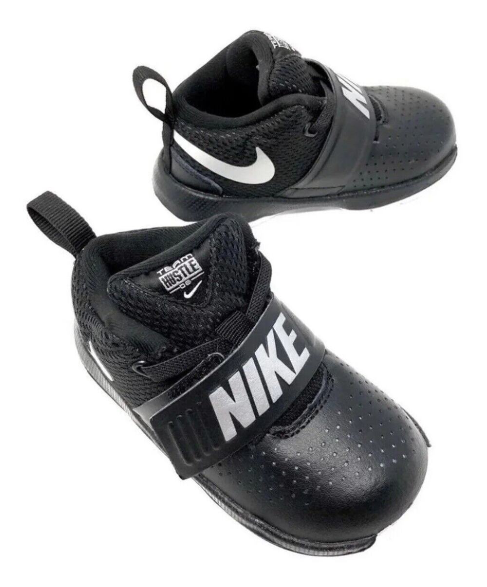 Nike Team Hustle D8 Toddler Shoes Size 7C Boys Girls NO BOX Black Silver